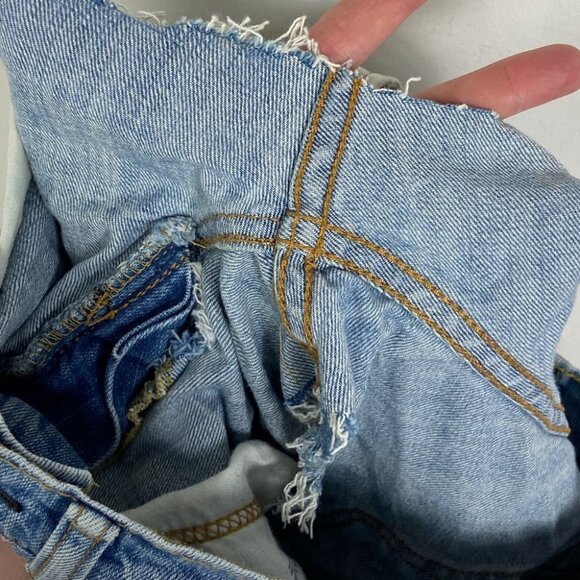Levis Cut Off Jean Shorts Size 28 Stretch Zipper Fly Belt Loops Raw Hem Denim - Picture 11 of 12